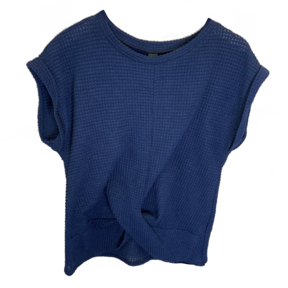 Navy blue knit shirt with a twist detail at the bottom